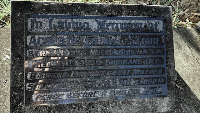 Agnes Helen Storie's headstone