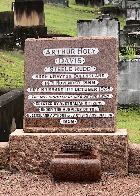 Arthur Hoey Davis headstone