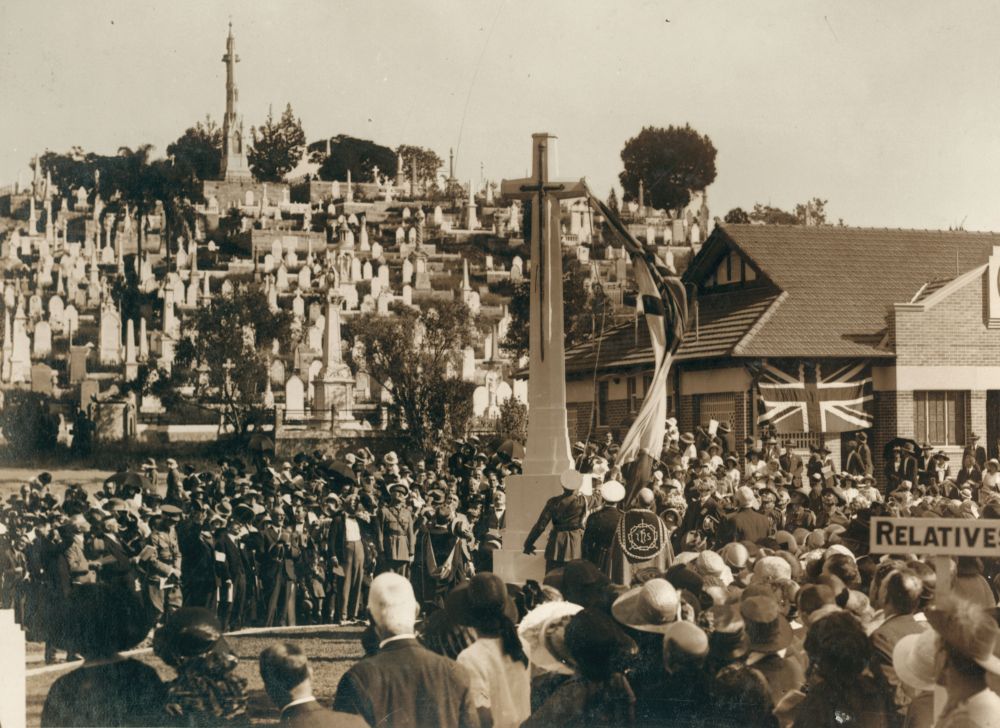 Official unveiling of the Cross of Sacrifice on Anzac Day at Toowong Cemetery, Brisbane, 1924